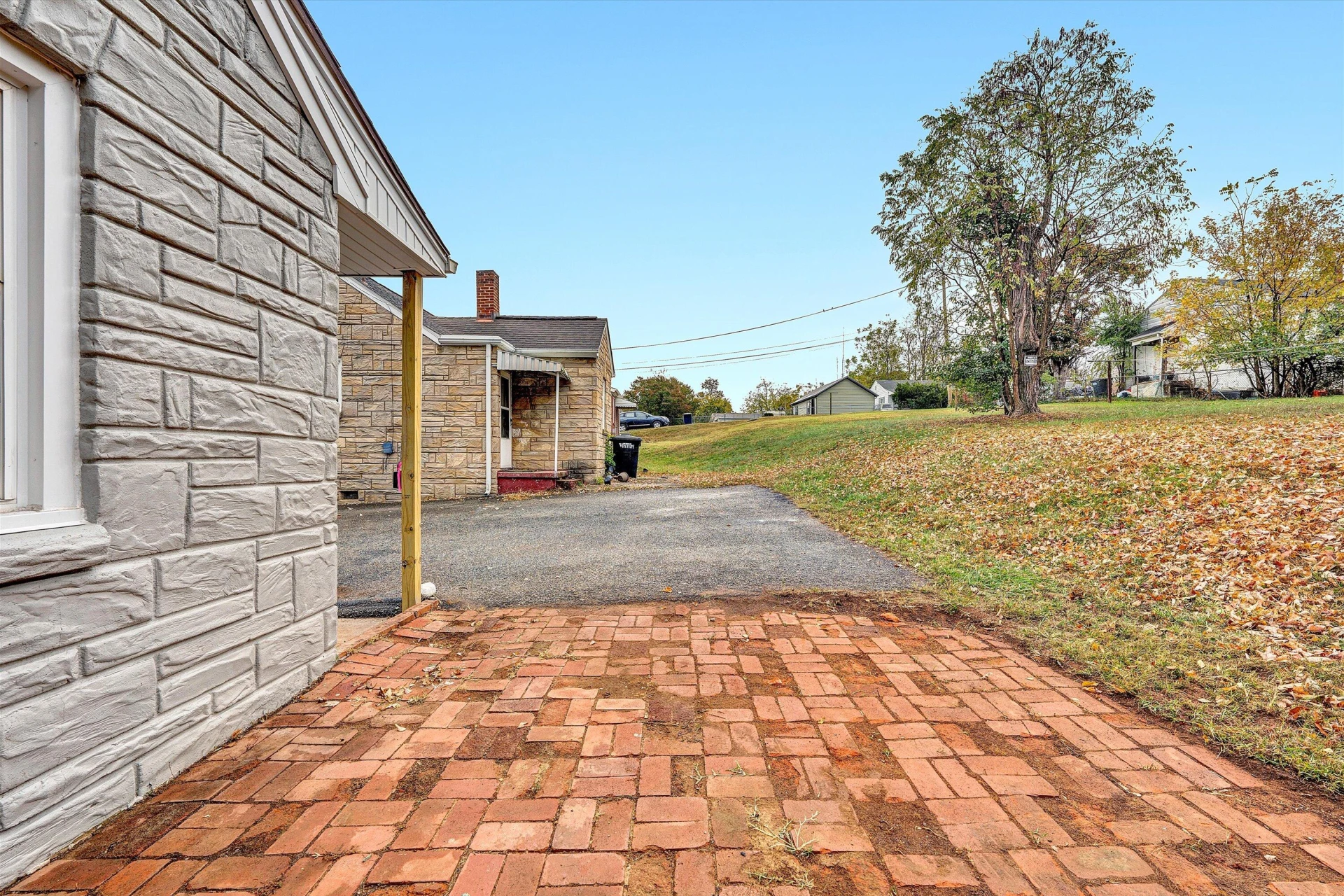 617 Virginia AVE - Photo 24