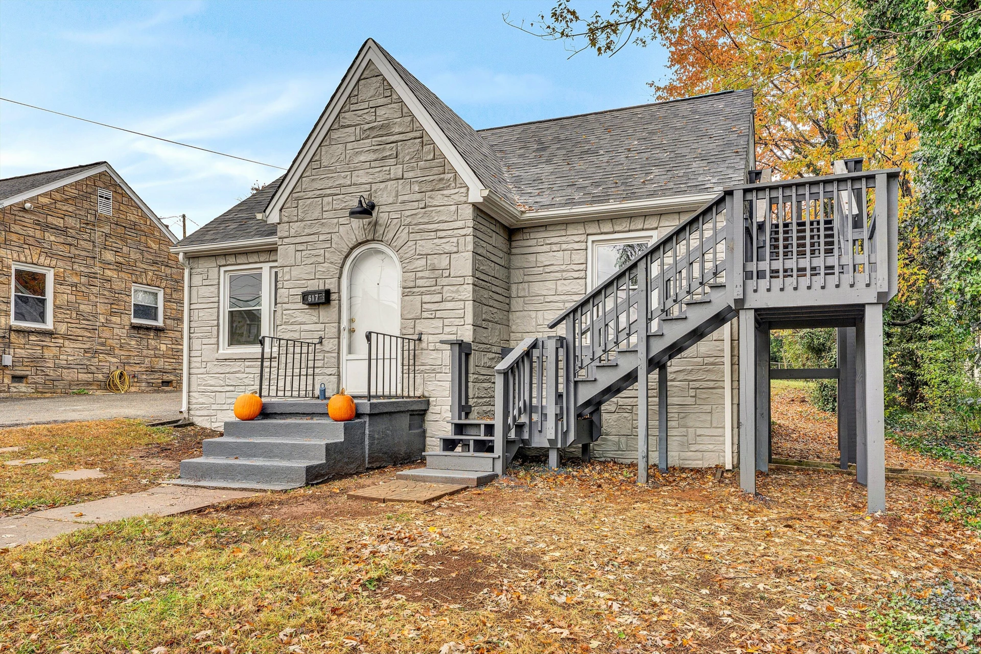 617 Virginia AVE - Photo 32