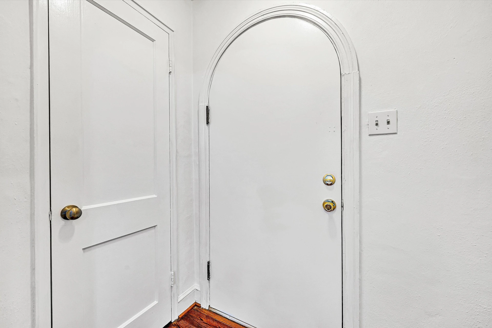 617 Virginia AVE - Photo 4