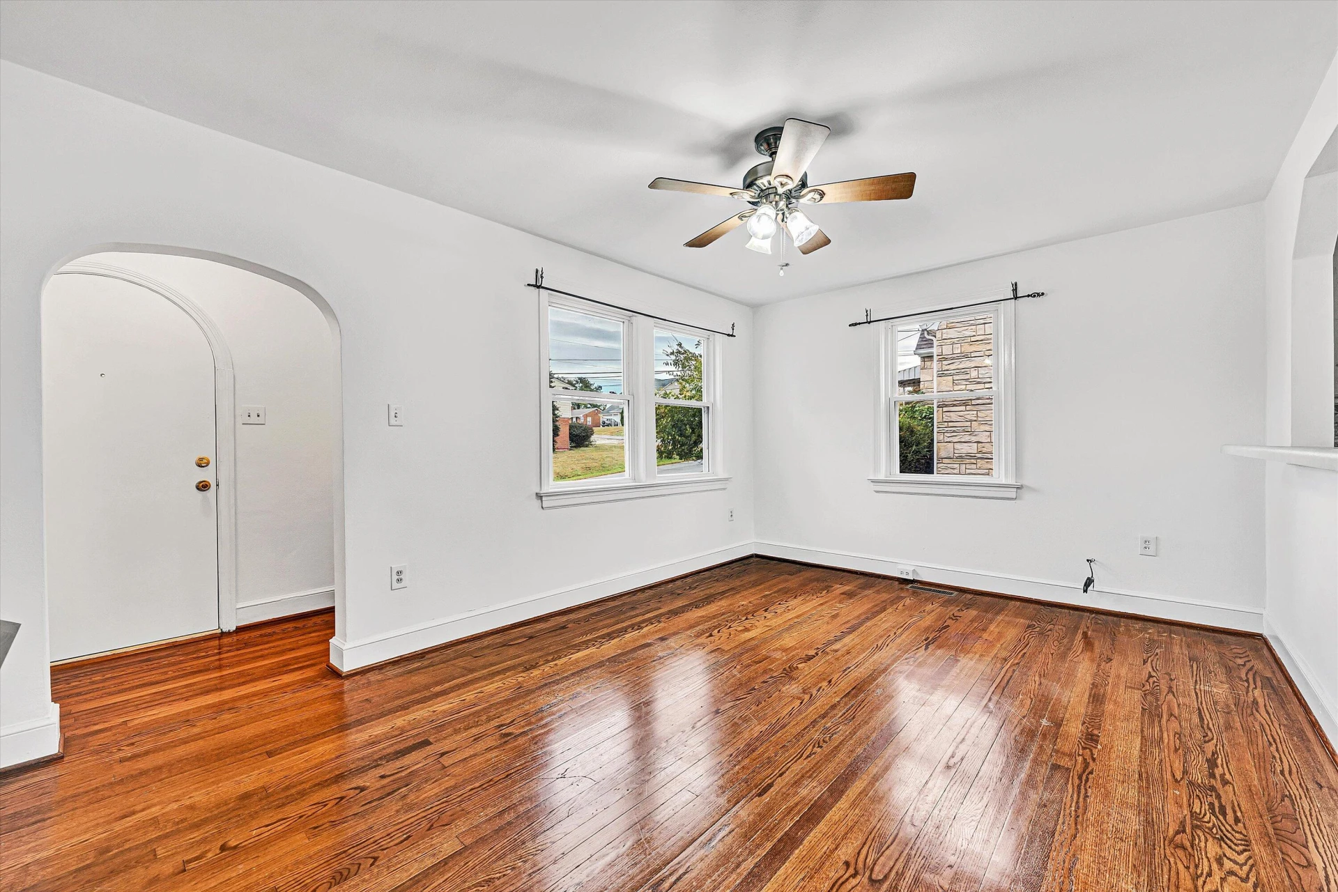 617 Virginia AVE - Photo 5