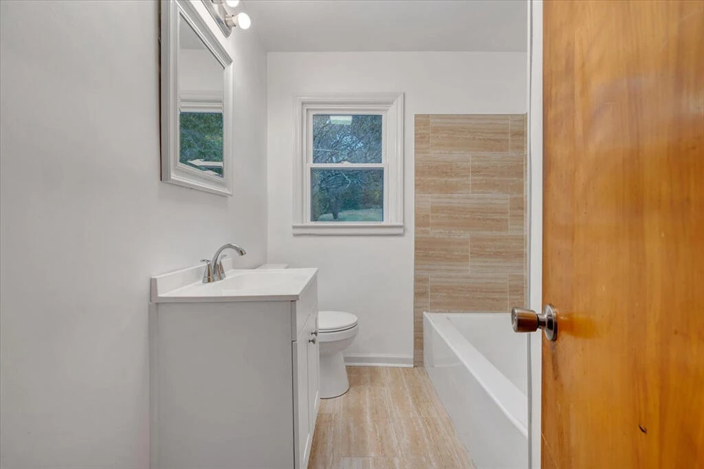 2527 Broad ST - Photo 10
