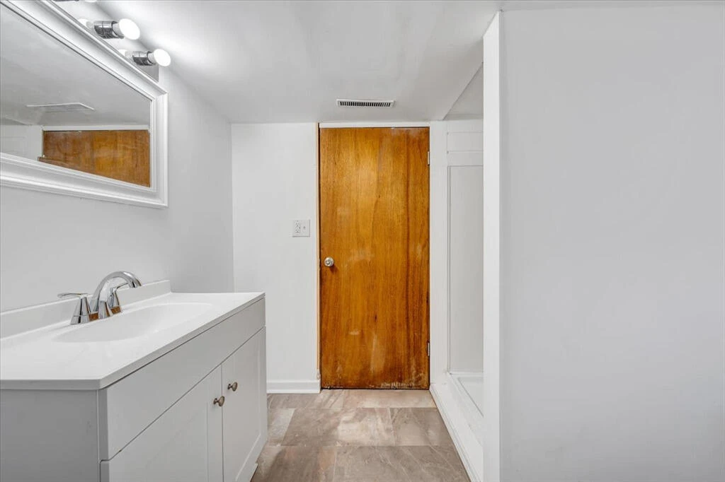 2527 Broad ST - Photo 18