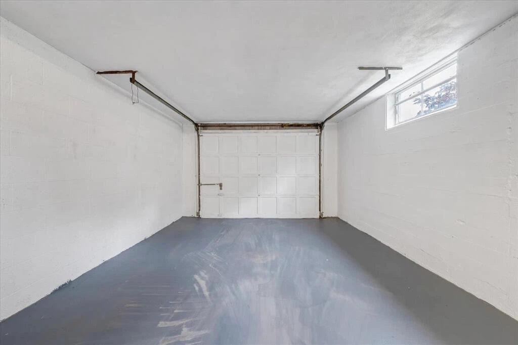 2527 Broad ST - Photo 21