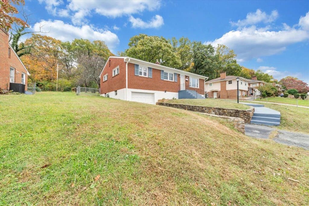 2527 Broad ST - Photo 24