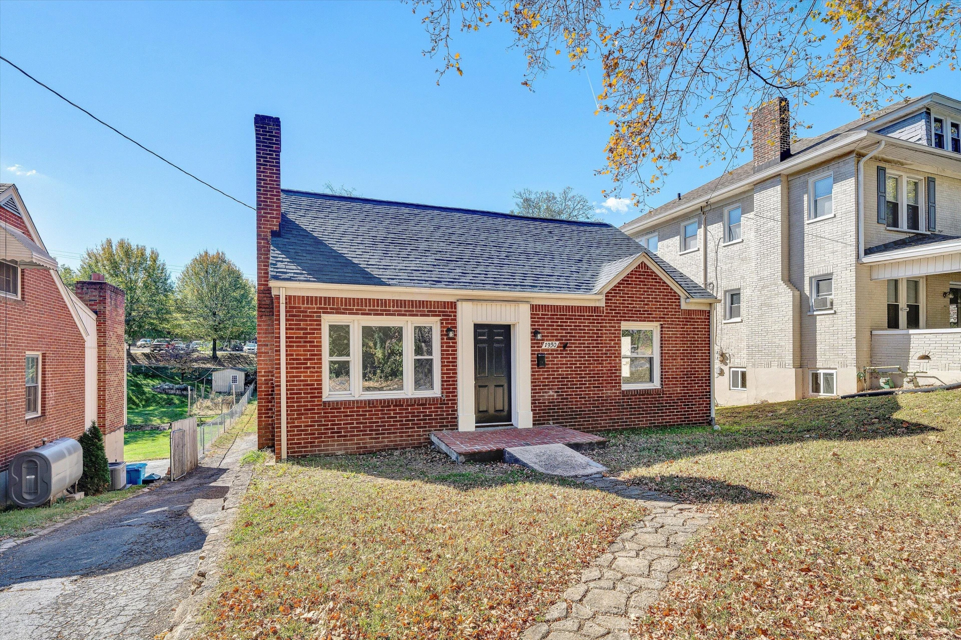 1930 Brandon AVE - Photo 46