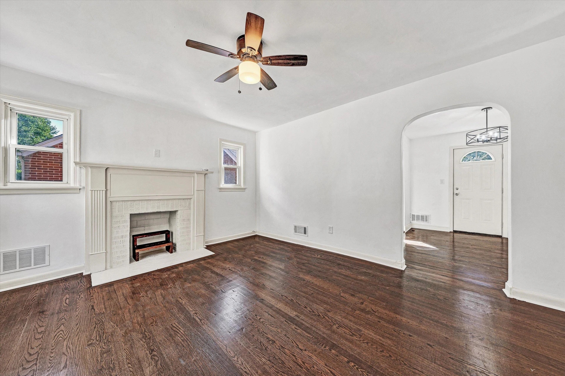 1930 Brandon AVE - Photo 11