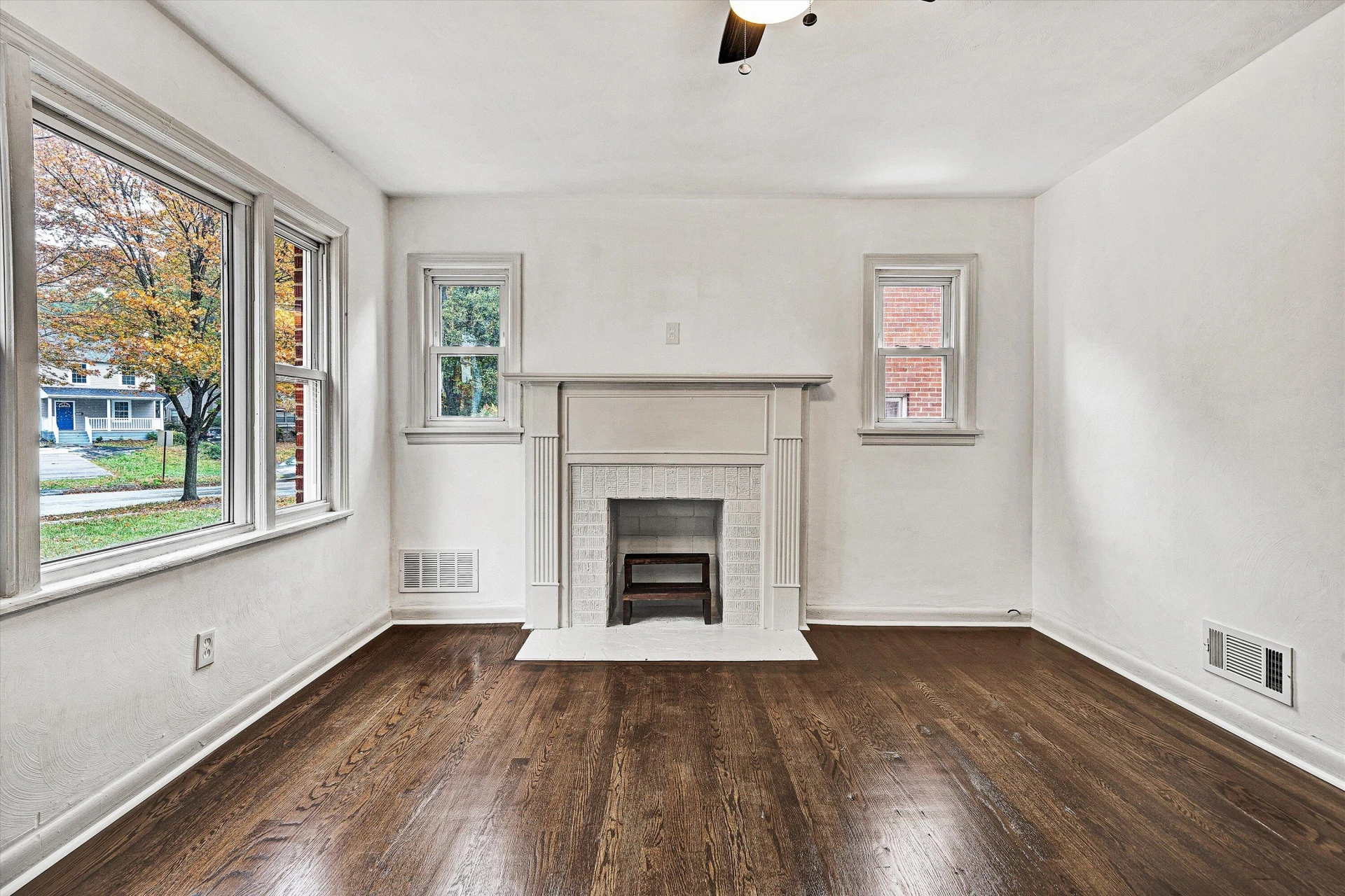 1930 Brandon AVE - Photo 12