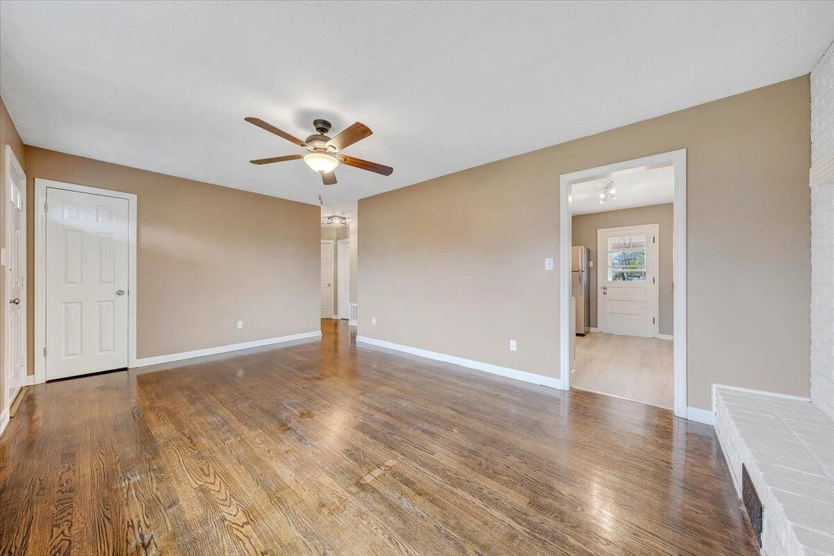 4451 Old Virginia ST - Photo 3