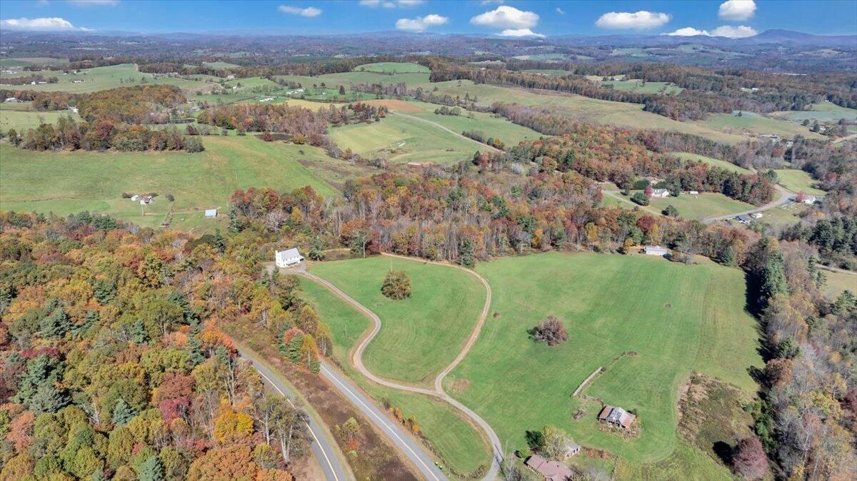 1533 Groundhog Mountain RD - Photo 91