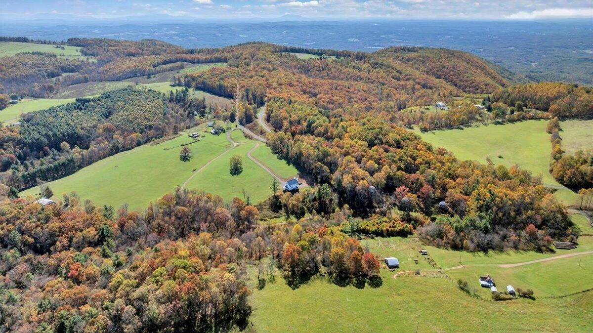 1533 Groundhog Mountain RD - Photo 96