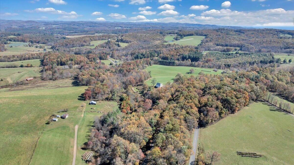 1533 Groundhog Mountain RD - Photo 100