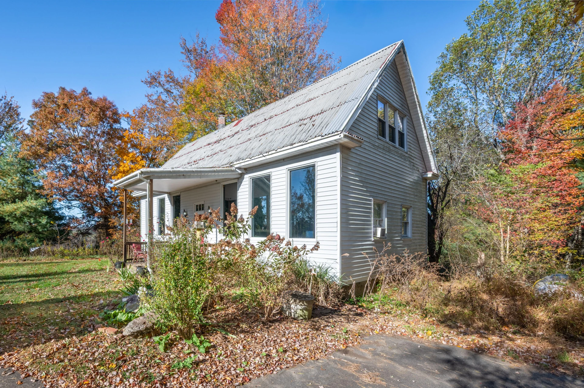 3056 Indian Valley RD - Photo 2