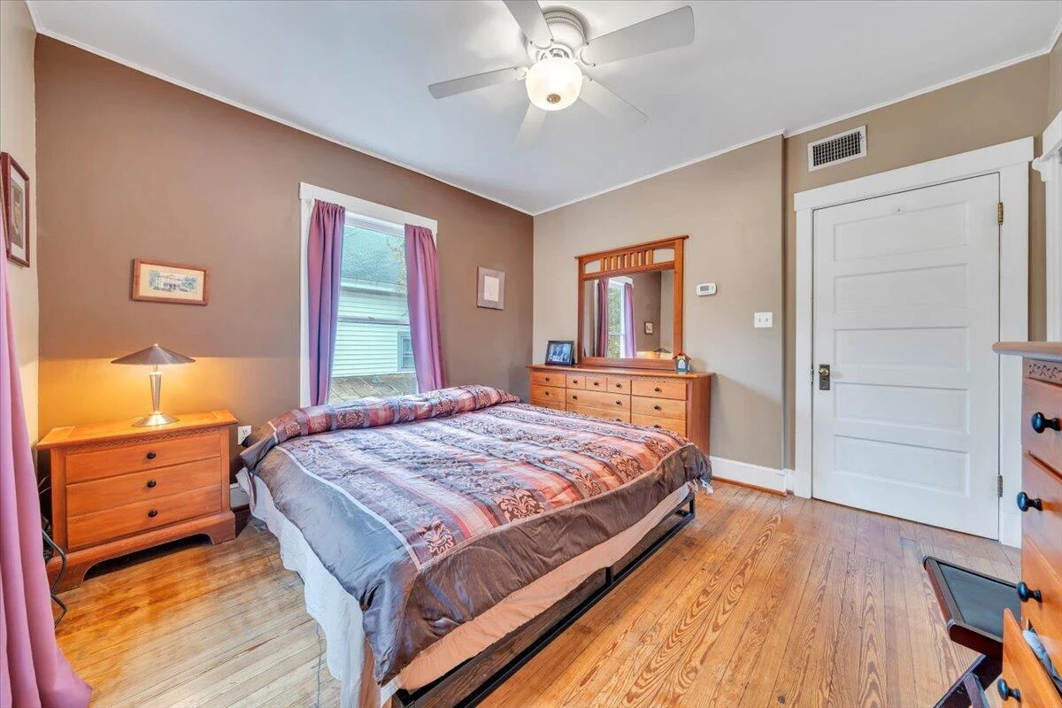 860 Marshall AVE - Photo 19