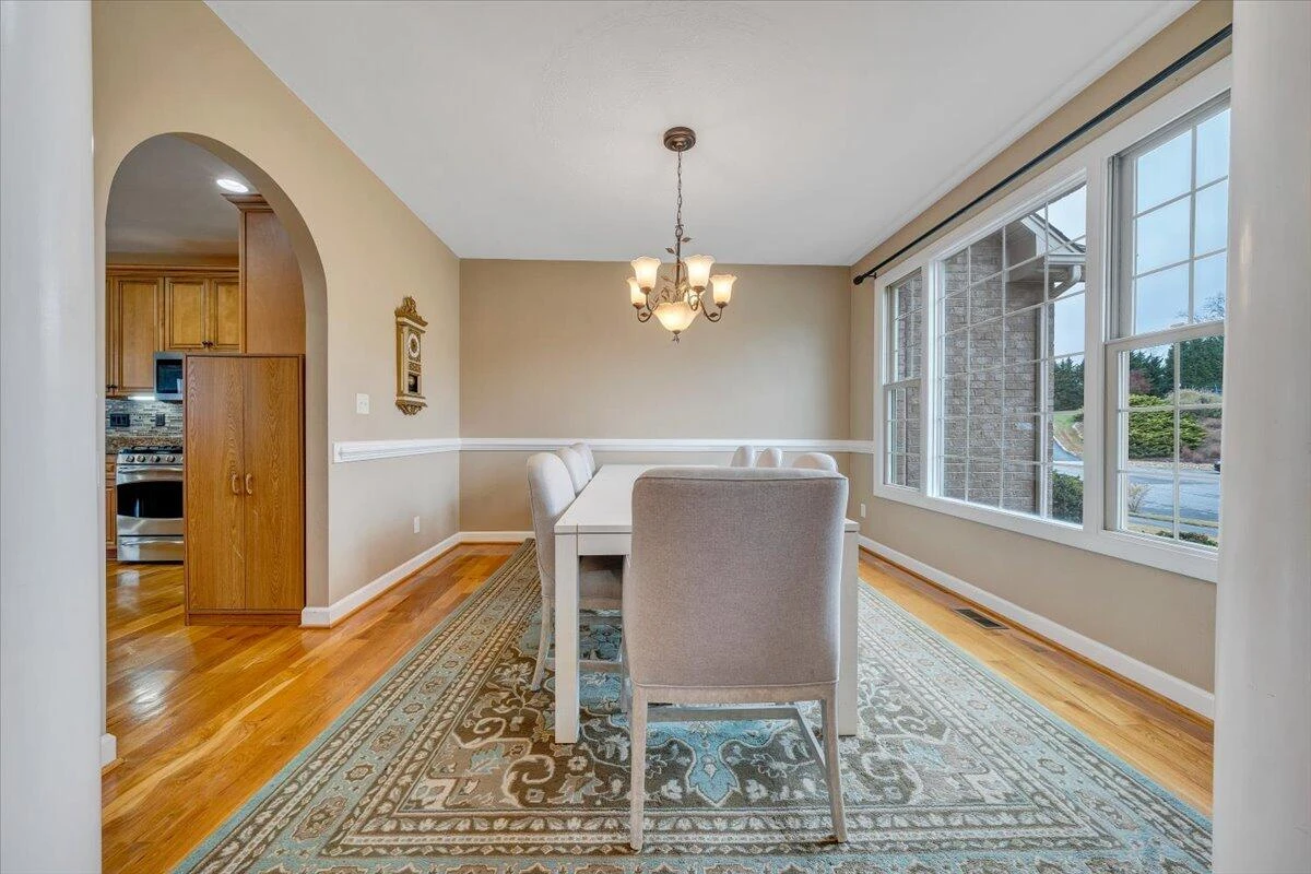 31 Fairway CT - Photo 9