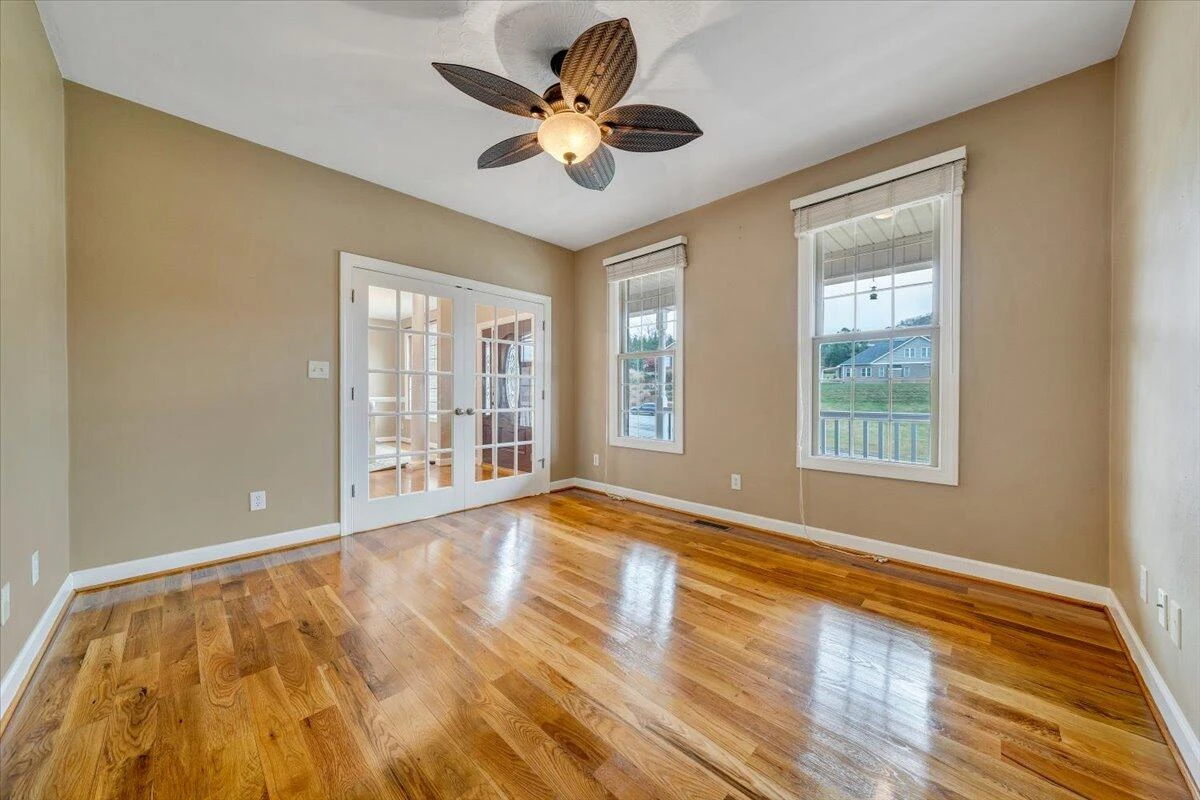 31 Fairway CT - Photo 12