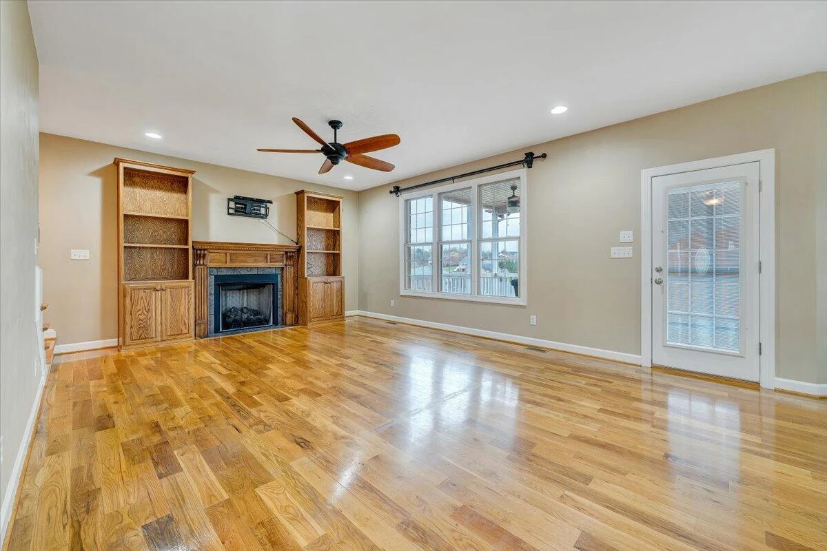 31 Fairway CT - Photo 13