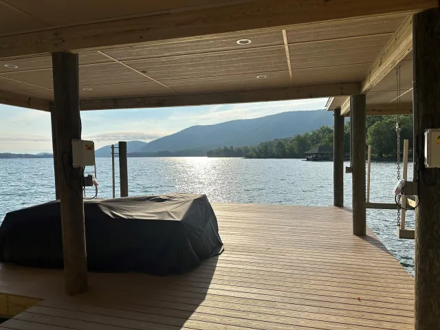 31 Mountain Glen DR, Penhook, VA, 24137