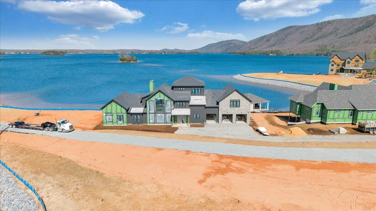 118 Lakeport CIR - Photo 32