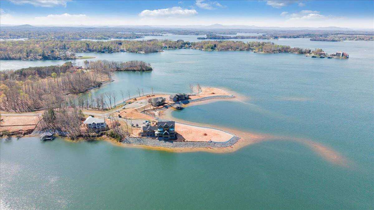 118 Lakeport CIR - Photo 45