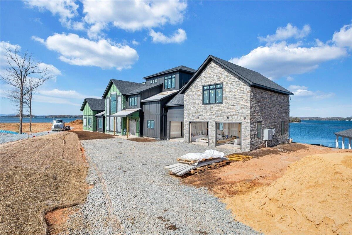 118 Lakeport CIR - Photo 8