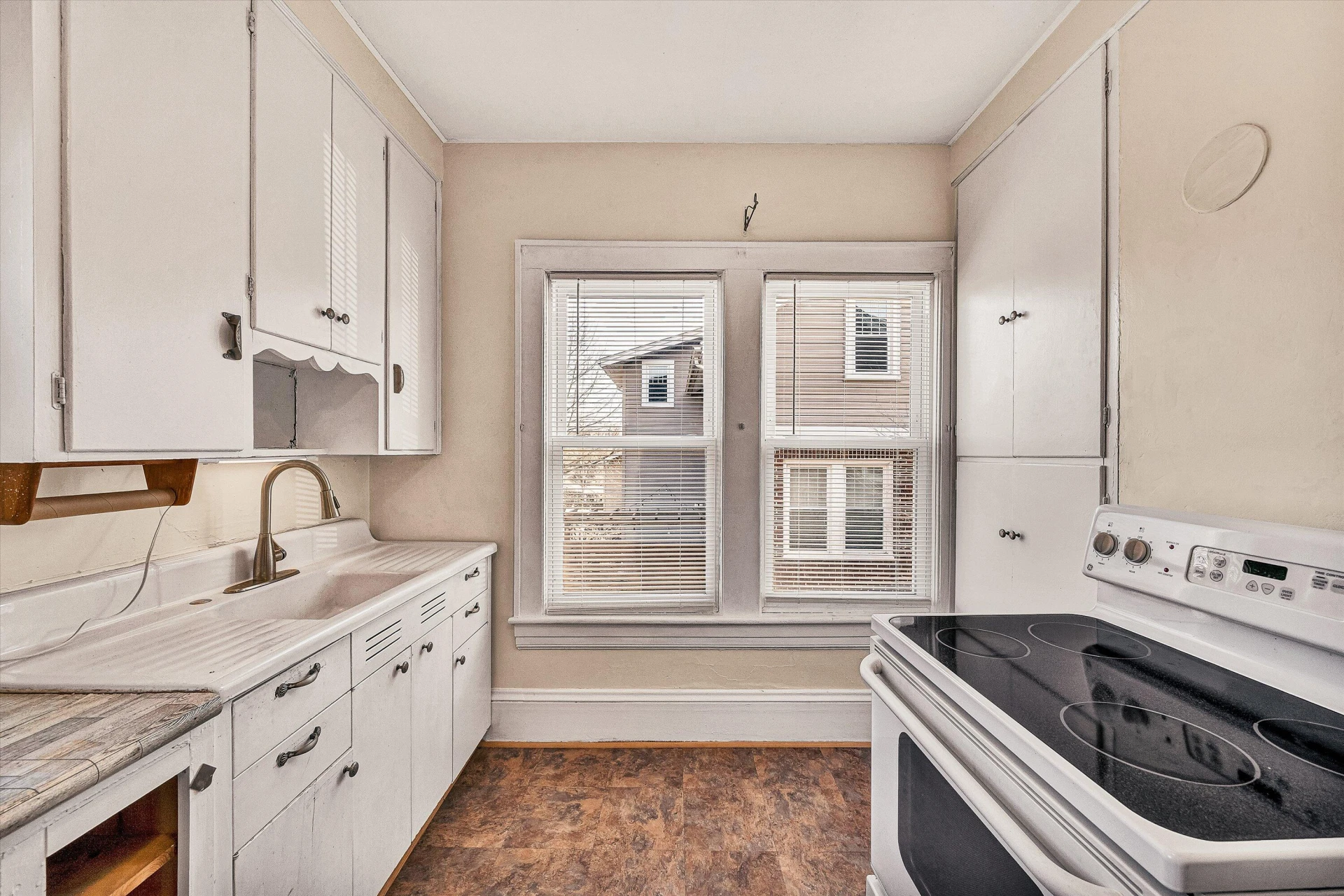 2127 Denniston AVE - Photo 17