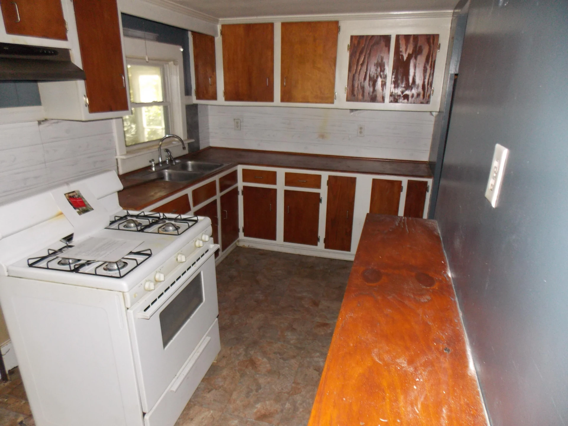 304 Burwell ST - Photo 13