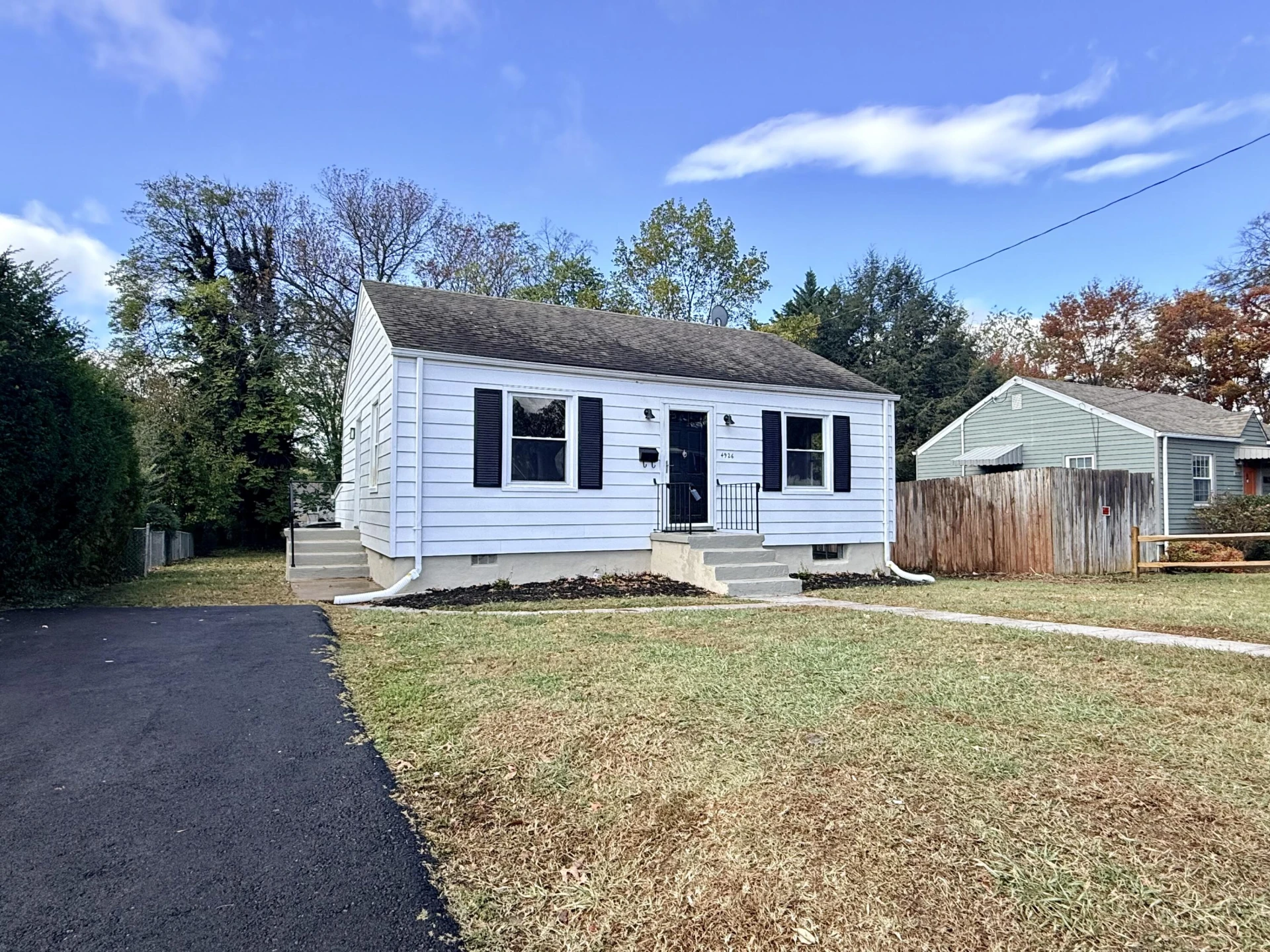 4926 Fralin RD - Photo 2