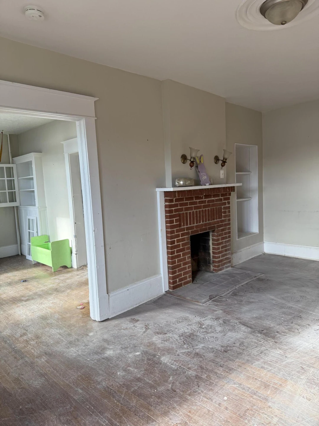 1023 Piedmont ST - Photo 2