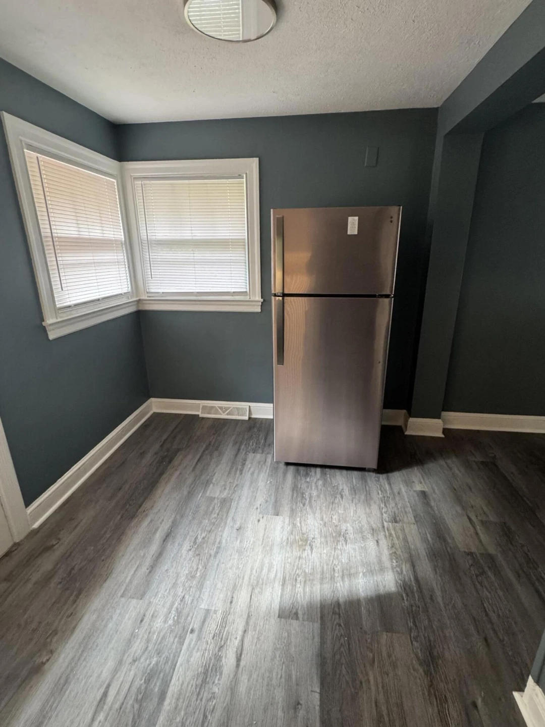 210 ForestLawn DR - Photo 10