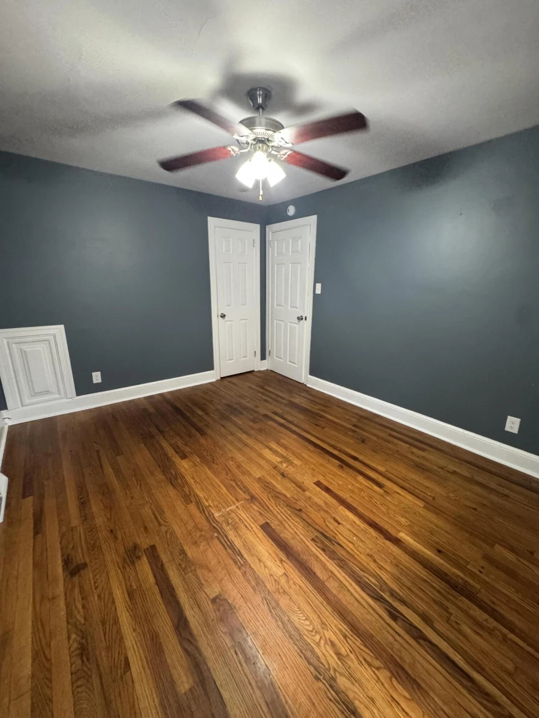 210 ForestLawn DR - Photo 5