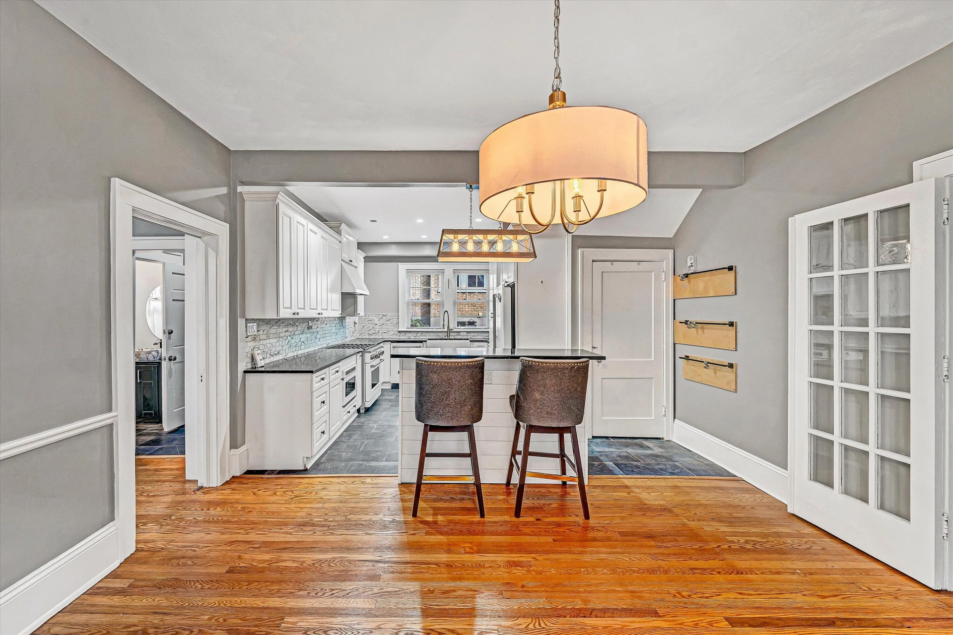 1725 Arlington RD - Photo 10