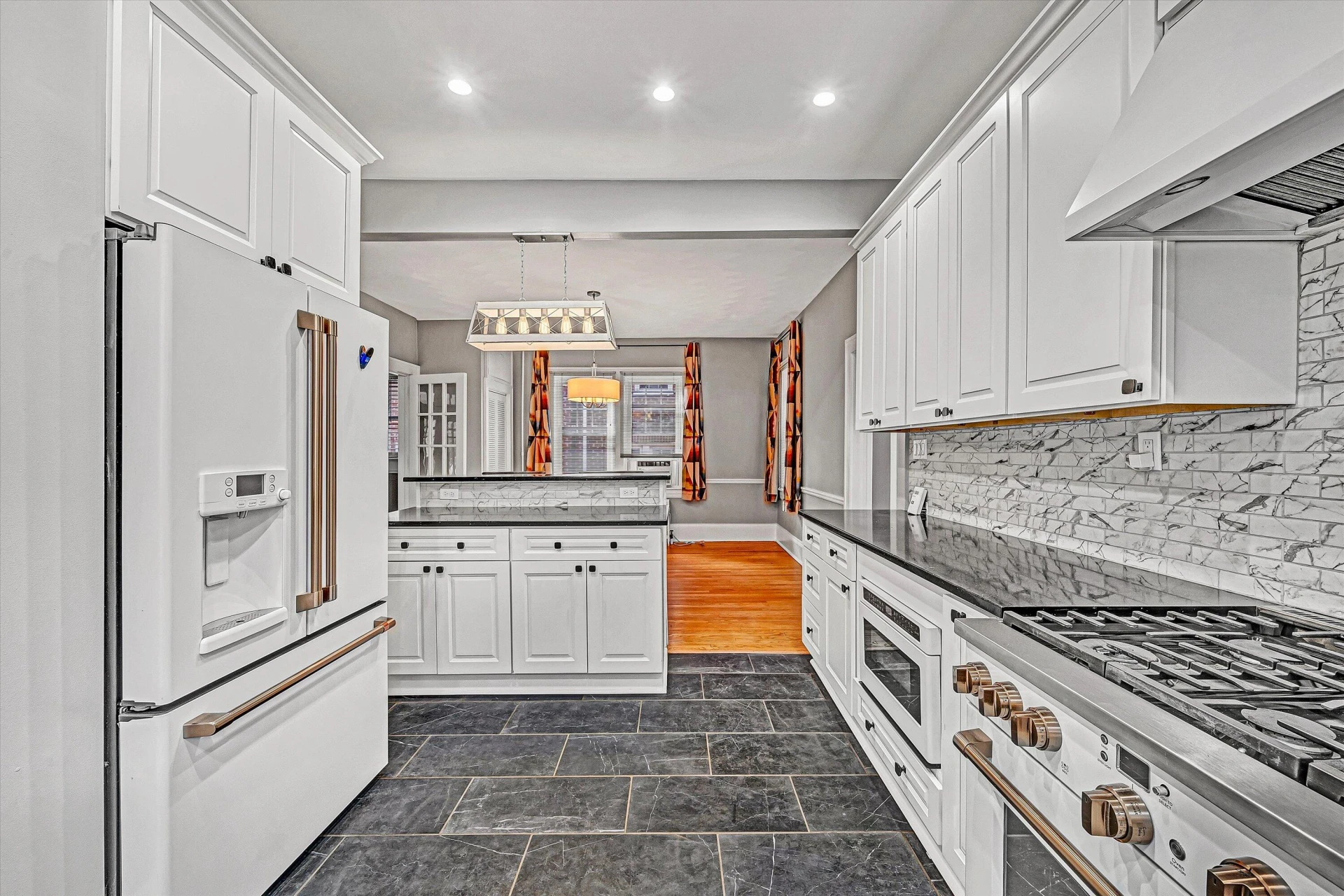 1725 Arlington RD - Photo 15