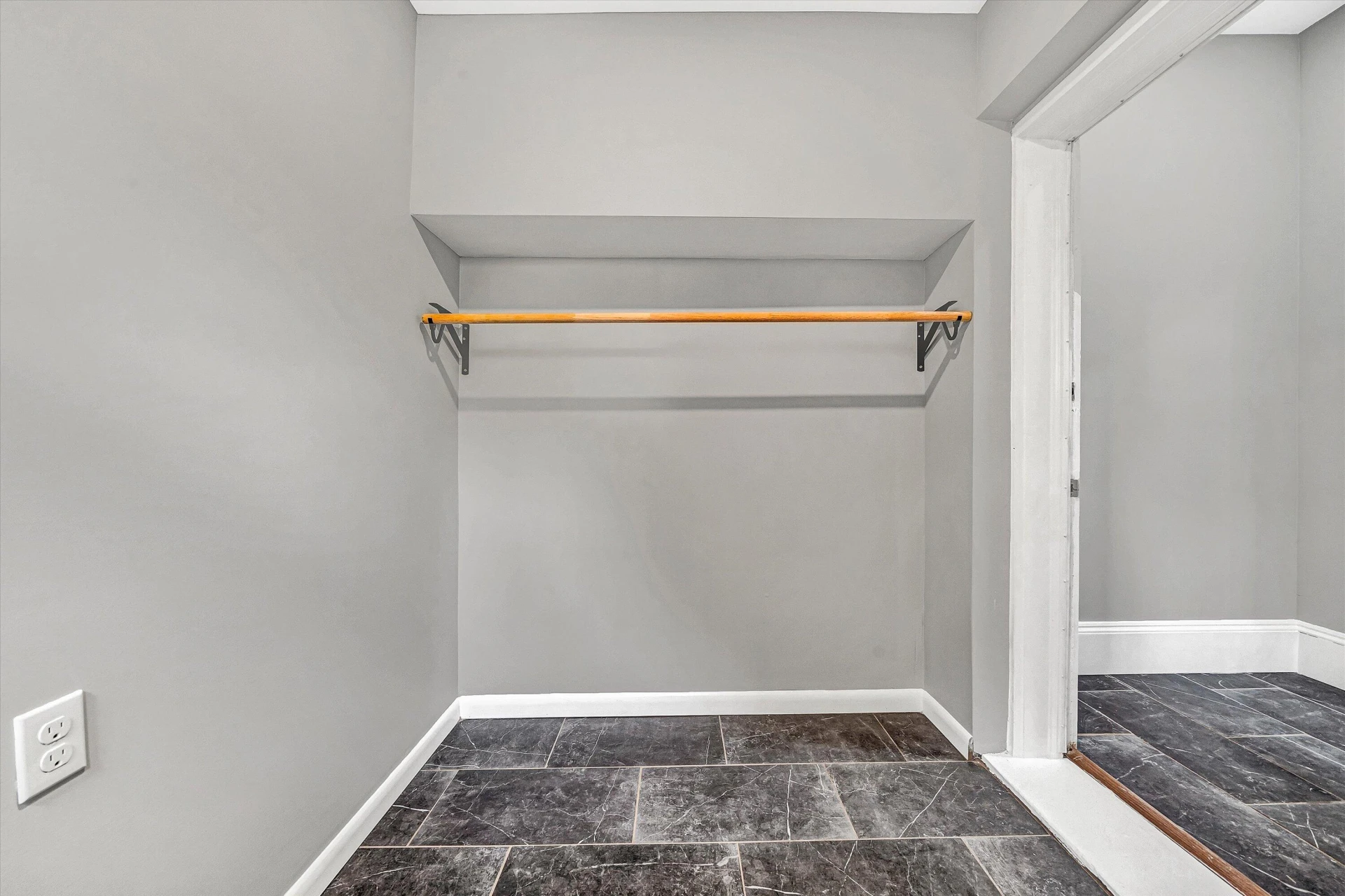 1725 Arlington RD - Photo 20