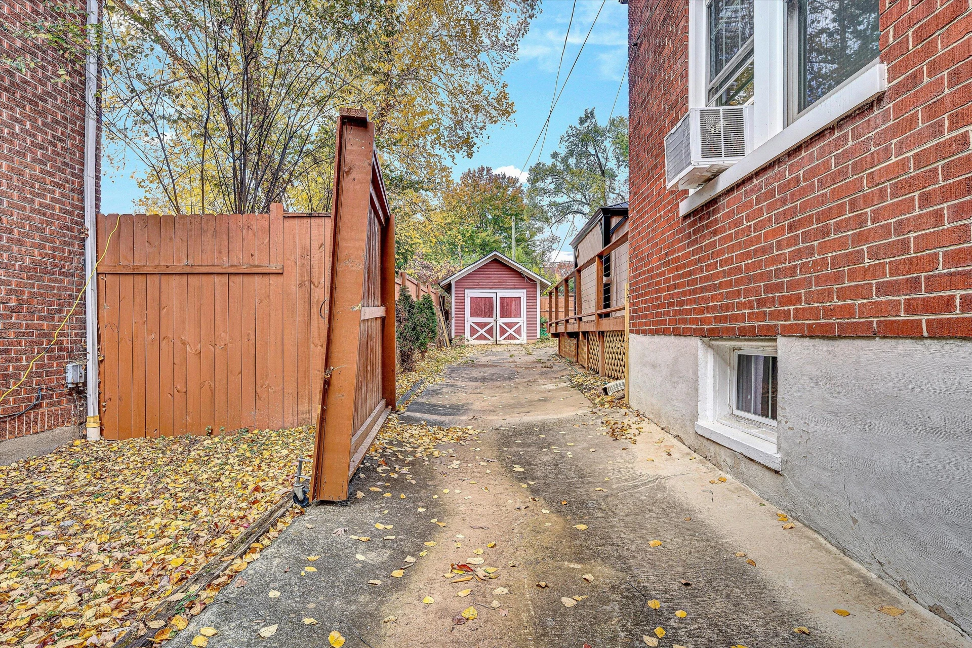 1725 Arlington RD - Photo 38