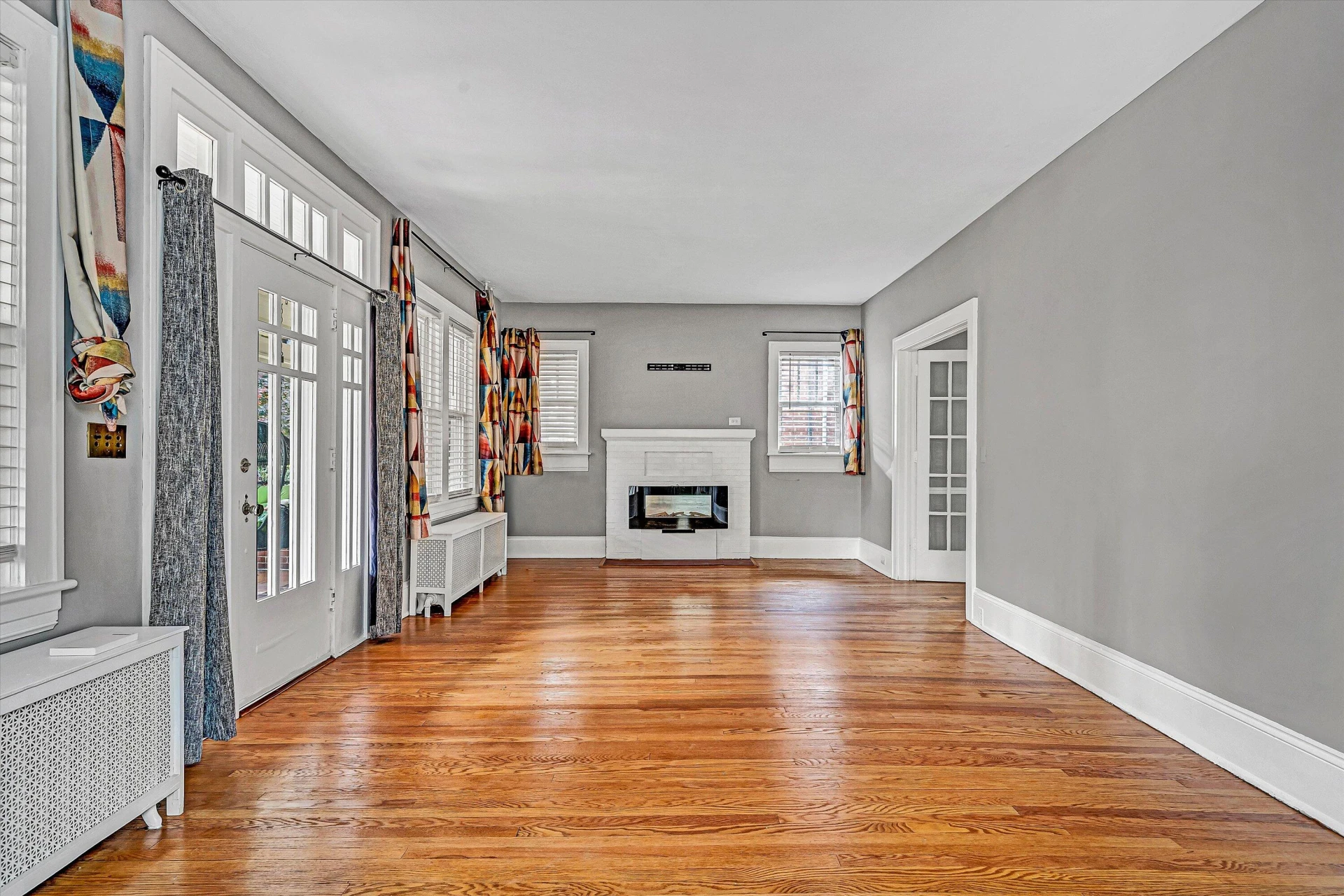 1725 Arlington RD - Photo 5