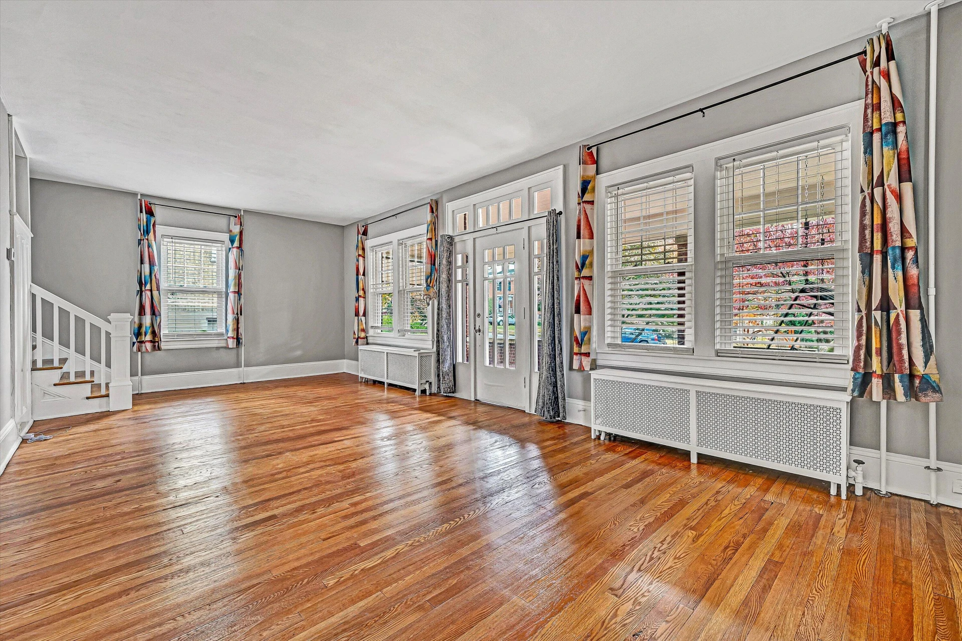 1725 Arlington RD - Photo 6