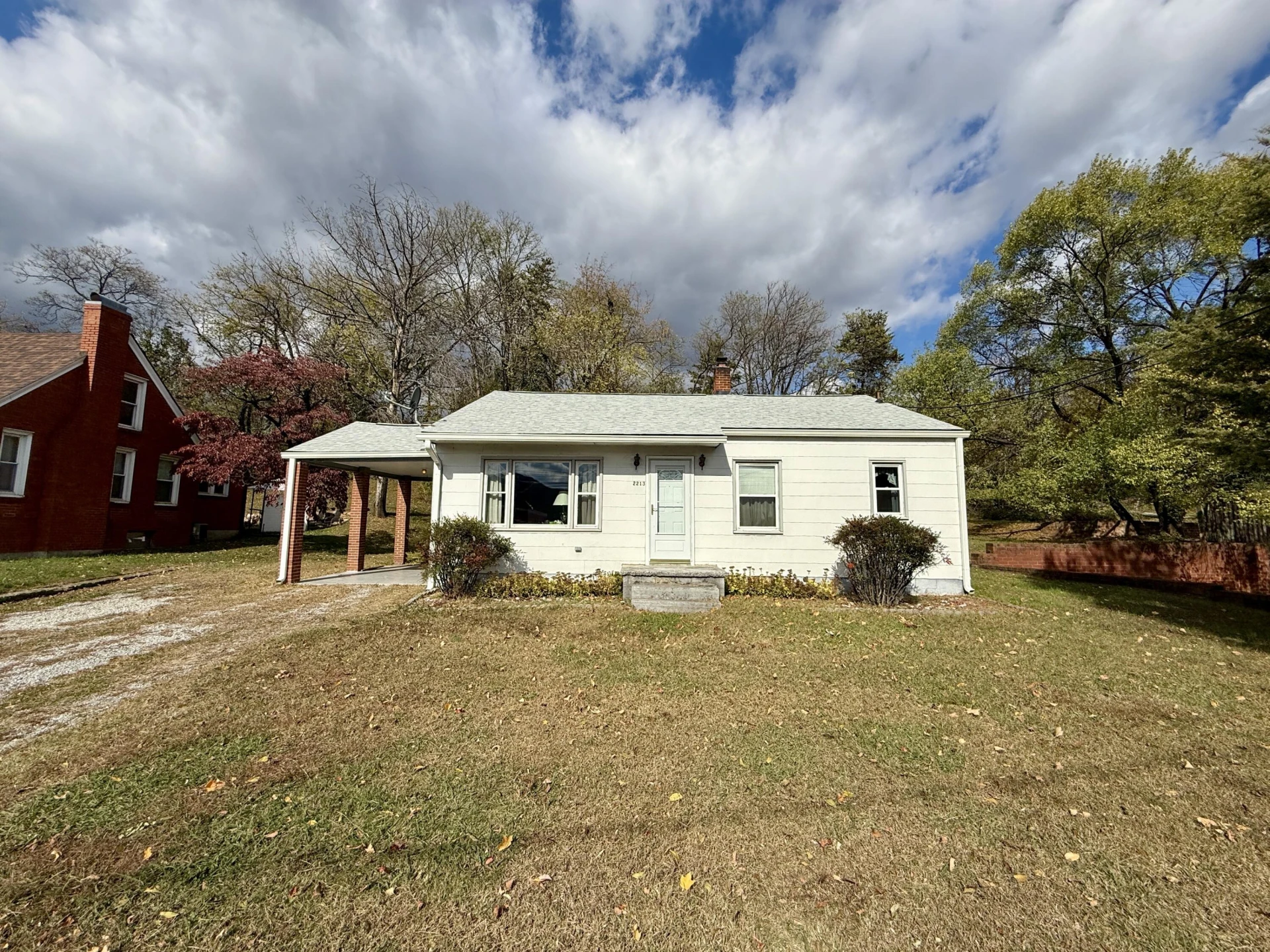 2213 Main ST