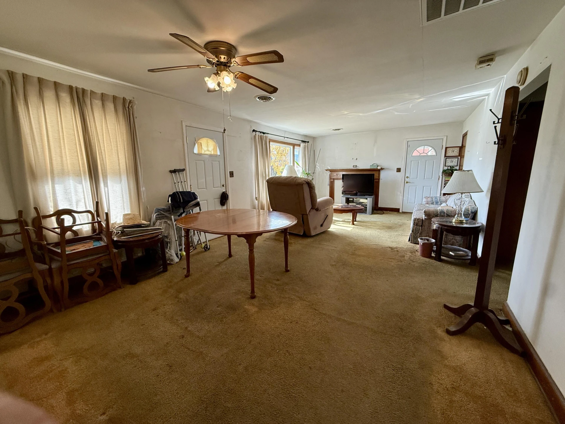 2213 Main ST - Photo 5