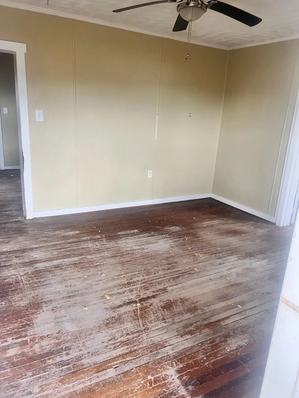 2106 Russell AVE - Photo 3