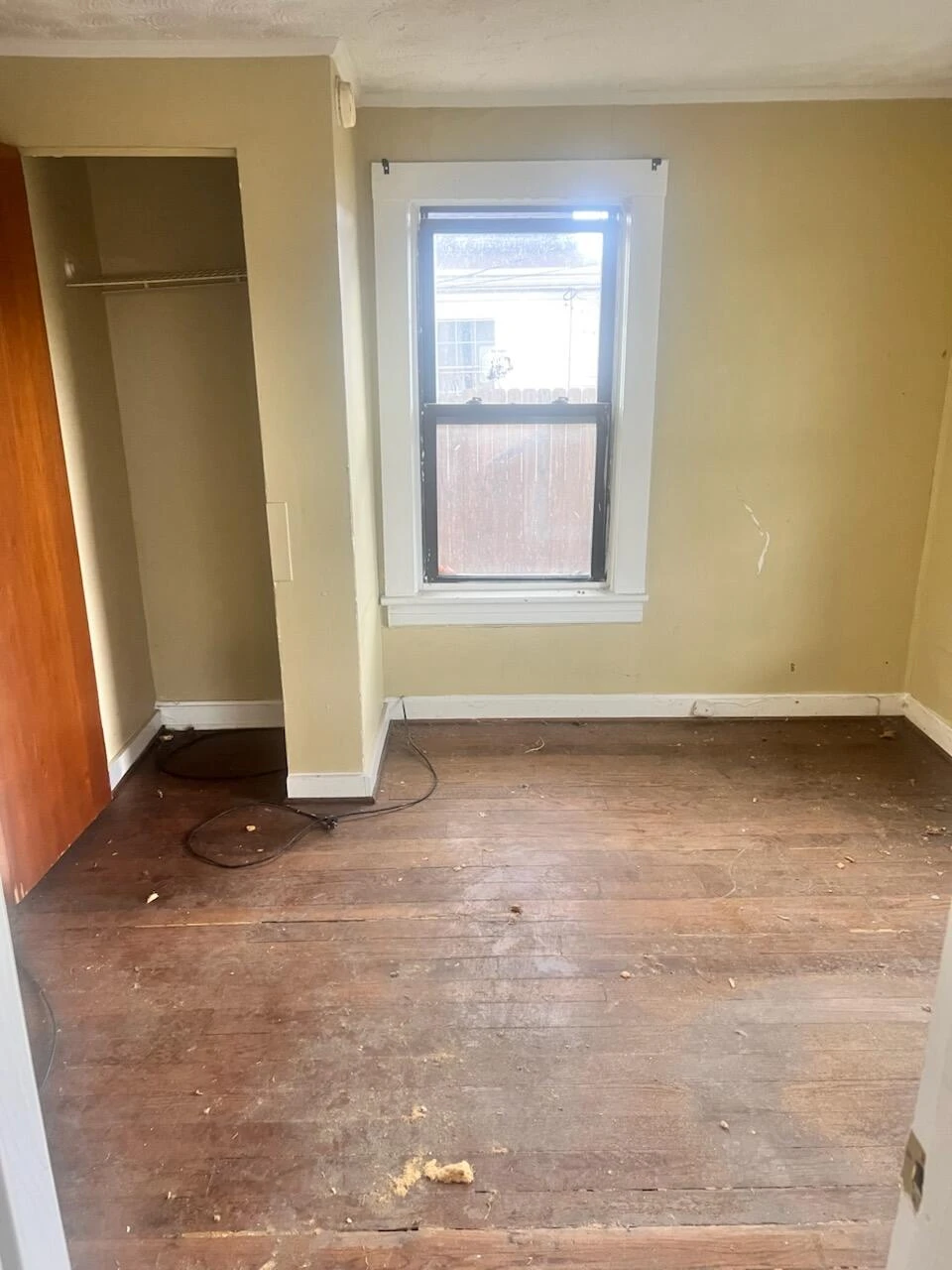 2106 Russell AVE - Photo 5