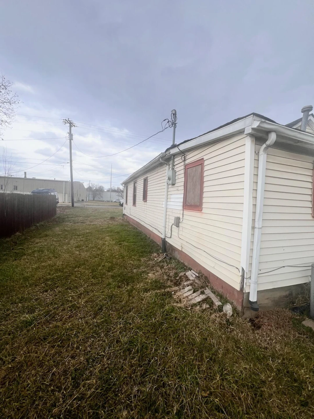 2106 Russell AVE - Photo 7