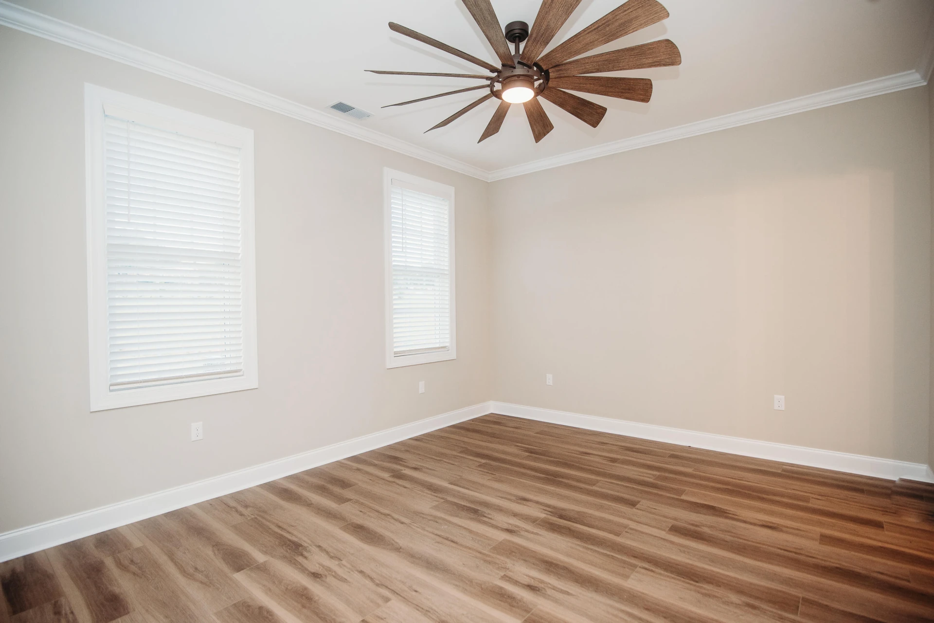 147 Villa Oak CIR - Photo 24