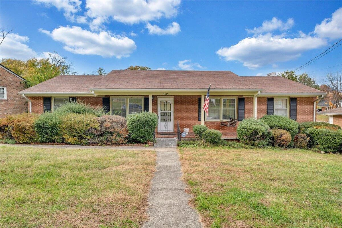 1615 Lonna DR