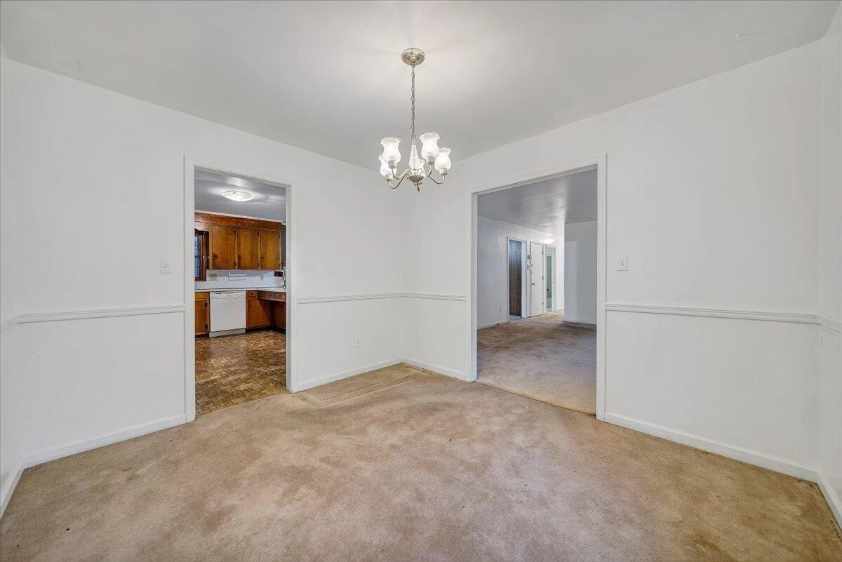 1615 Lonna DR - Photo 11