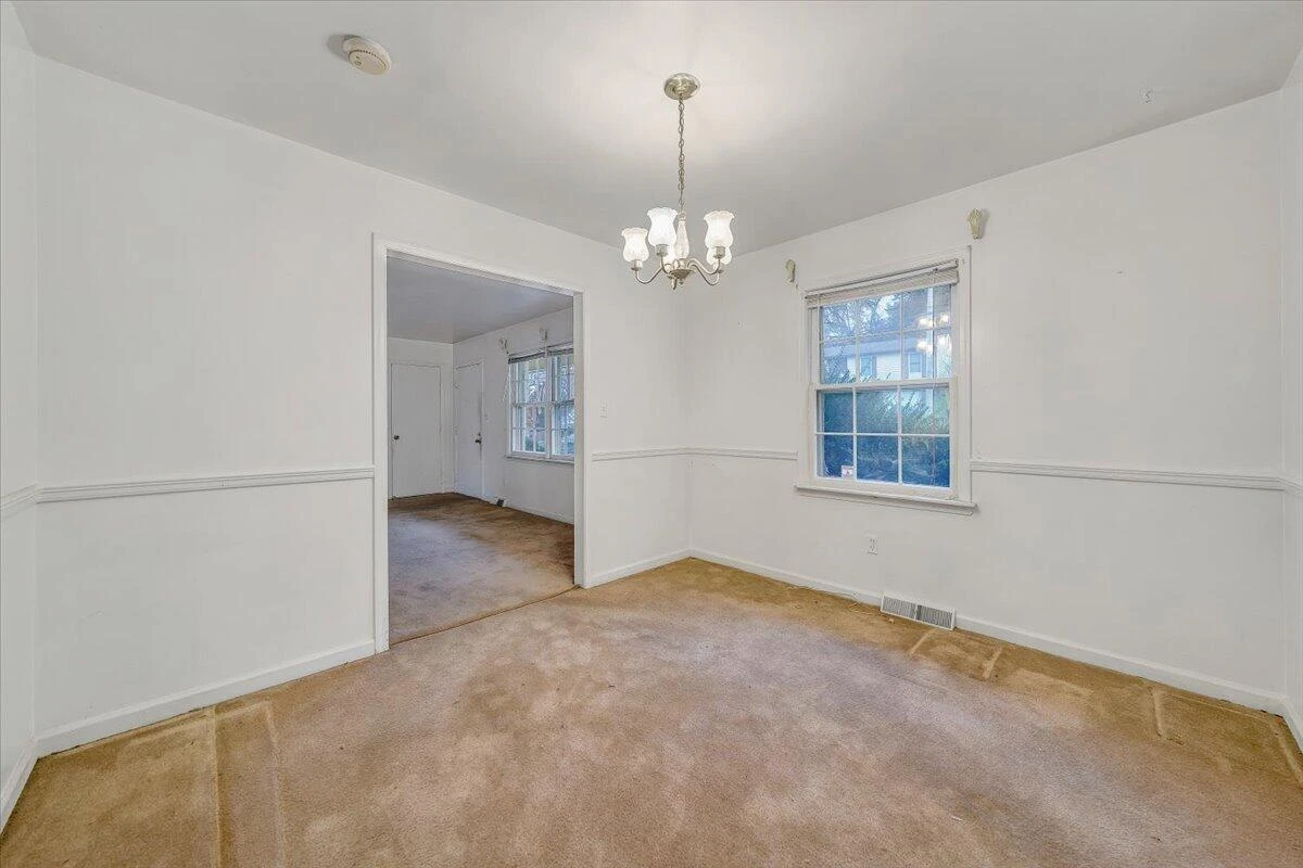 1615 Lonna DR - Photo 12
