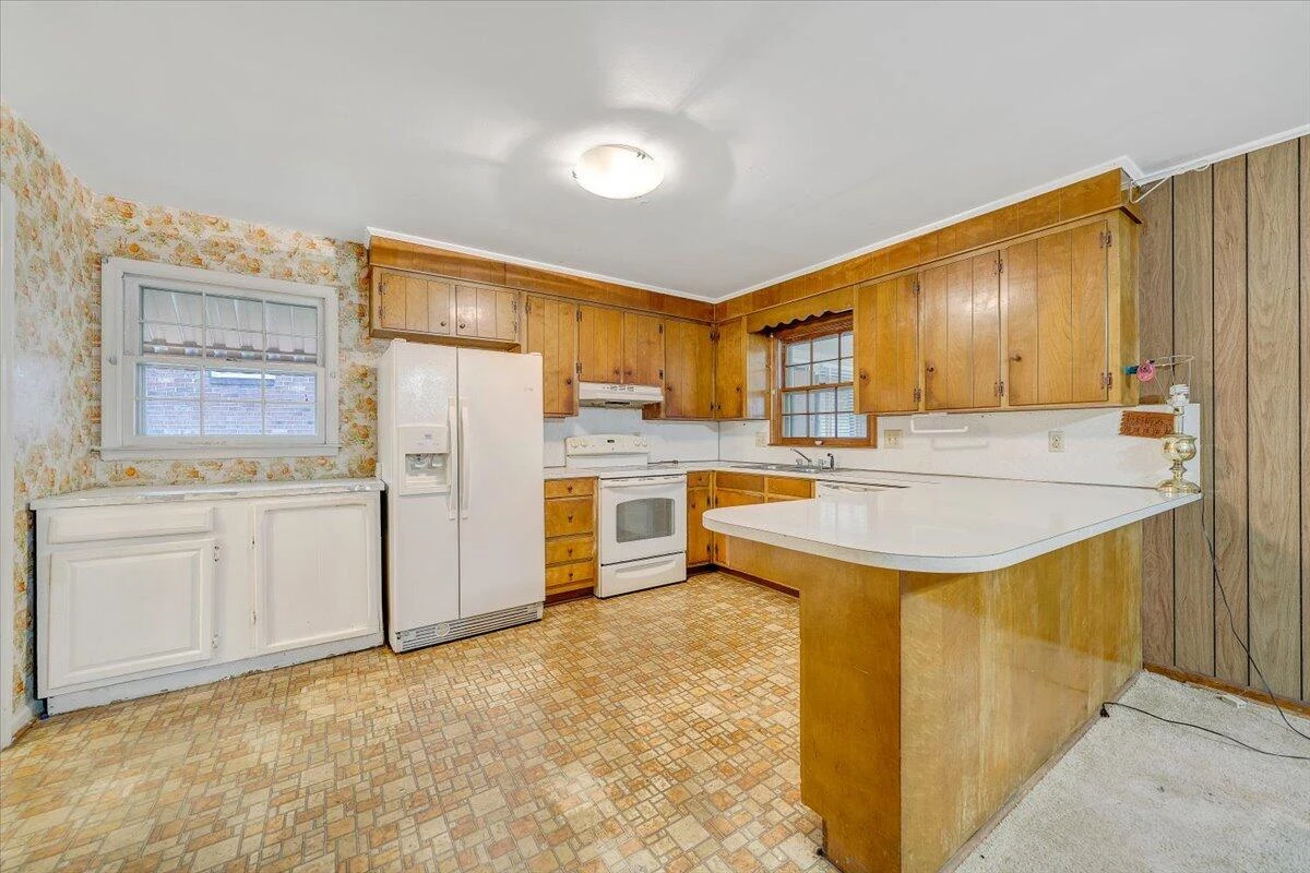1615 Lonna DR - Photo 13