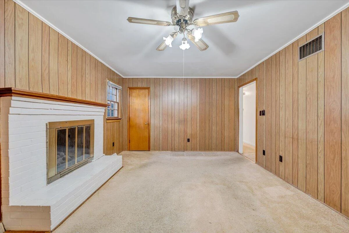 1615 Lonna DR - Photo 18