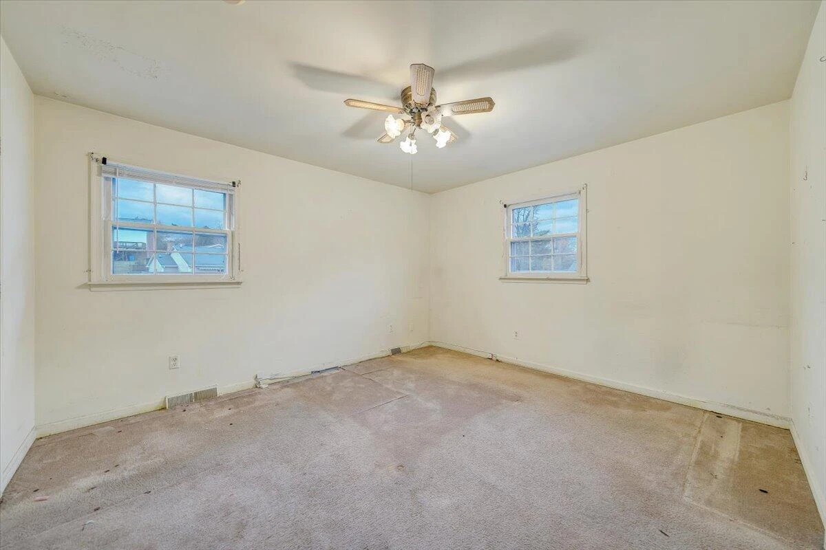 1615 Lonna DR - Photo 25