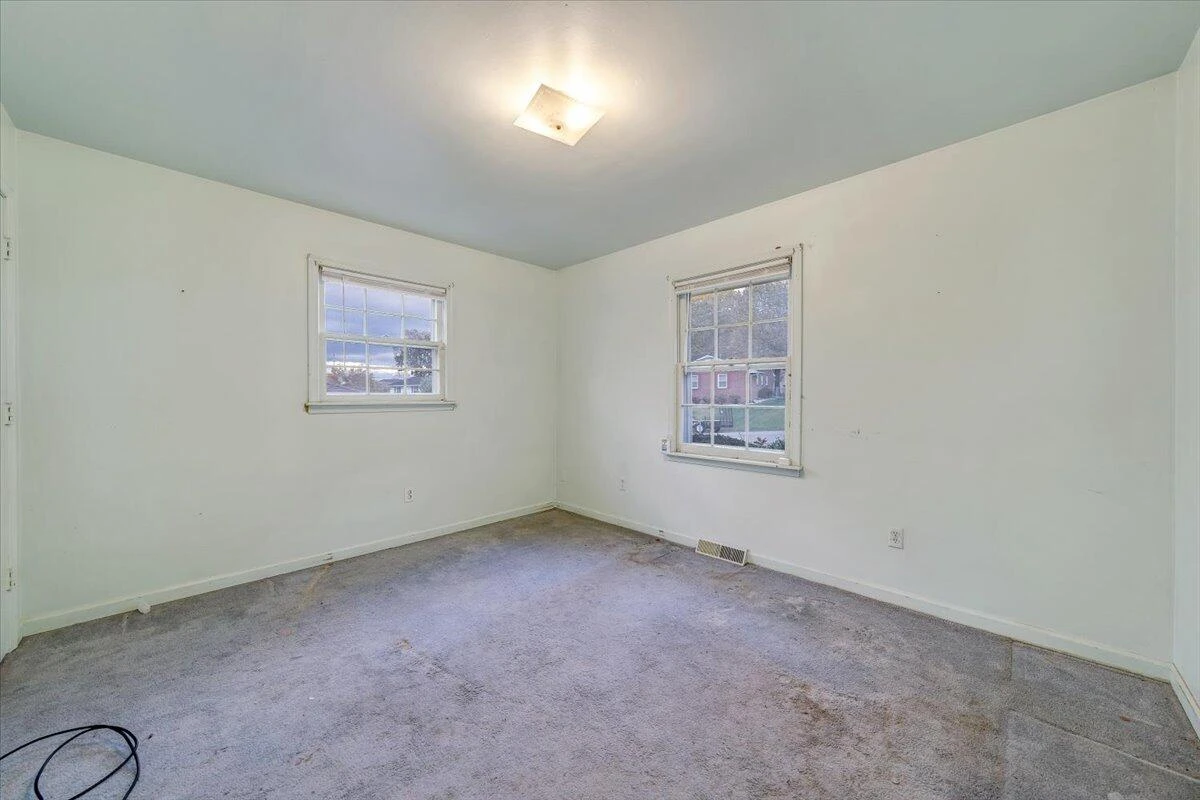 1615 Lonna DR - Photo 30
