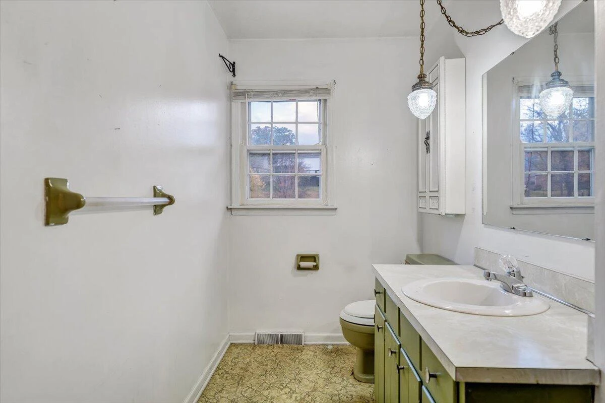 1615 Lonna DR - Photo 33